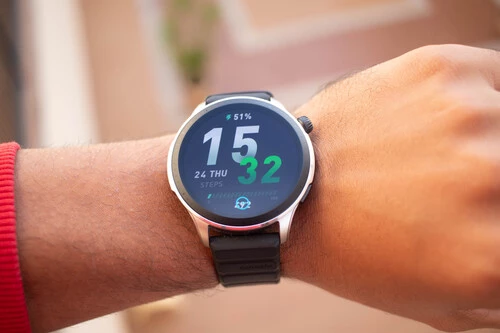 ¡Increíble! Este smartwatch con 14 días de batería, GPS y Alexa está casi regalado 🤑🔥