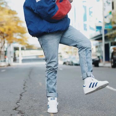 ¡El Corte Inglés revienta precios: Zapatillas Adidas desde solo 43€ en su outlet y vuelan!