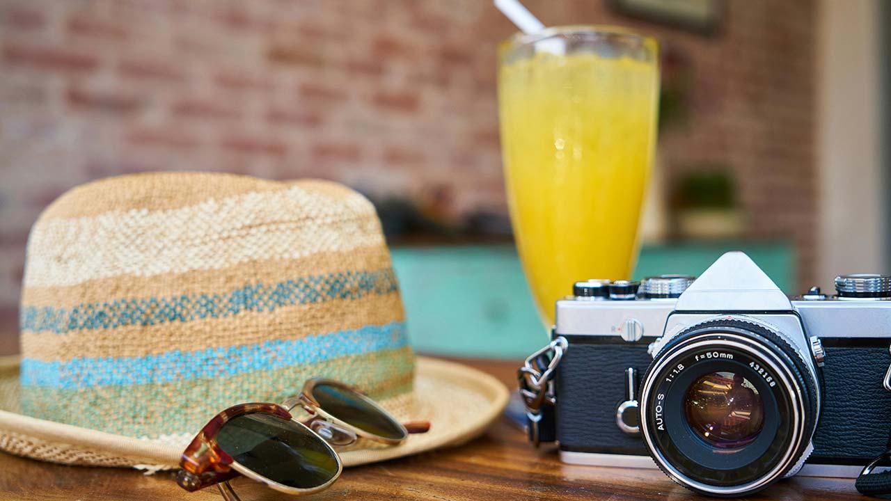 ¡No viajes con tu portátil sin estos gadgets imprescindibles que cambiarán tus vacaciones!