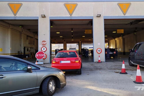 ¡No vas a creer cómo estos conductores pasan la ITV sin problemas pagando solo 12 euros!