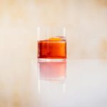 ¡Descubre el vermut rojo que está revolucionando las tapas y viene en botella reutilizable!