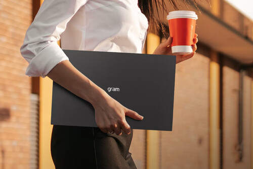 ¡Increíble! Este portátil LG dura 23 horas, tiene 32 GB de RAM y está 800 € más barato 😱💻🔥